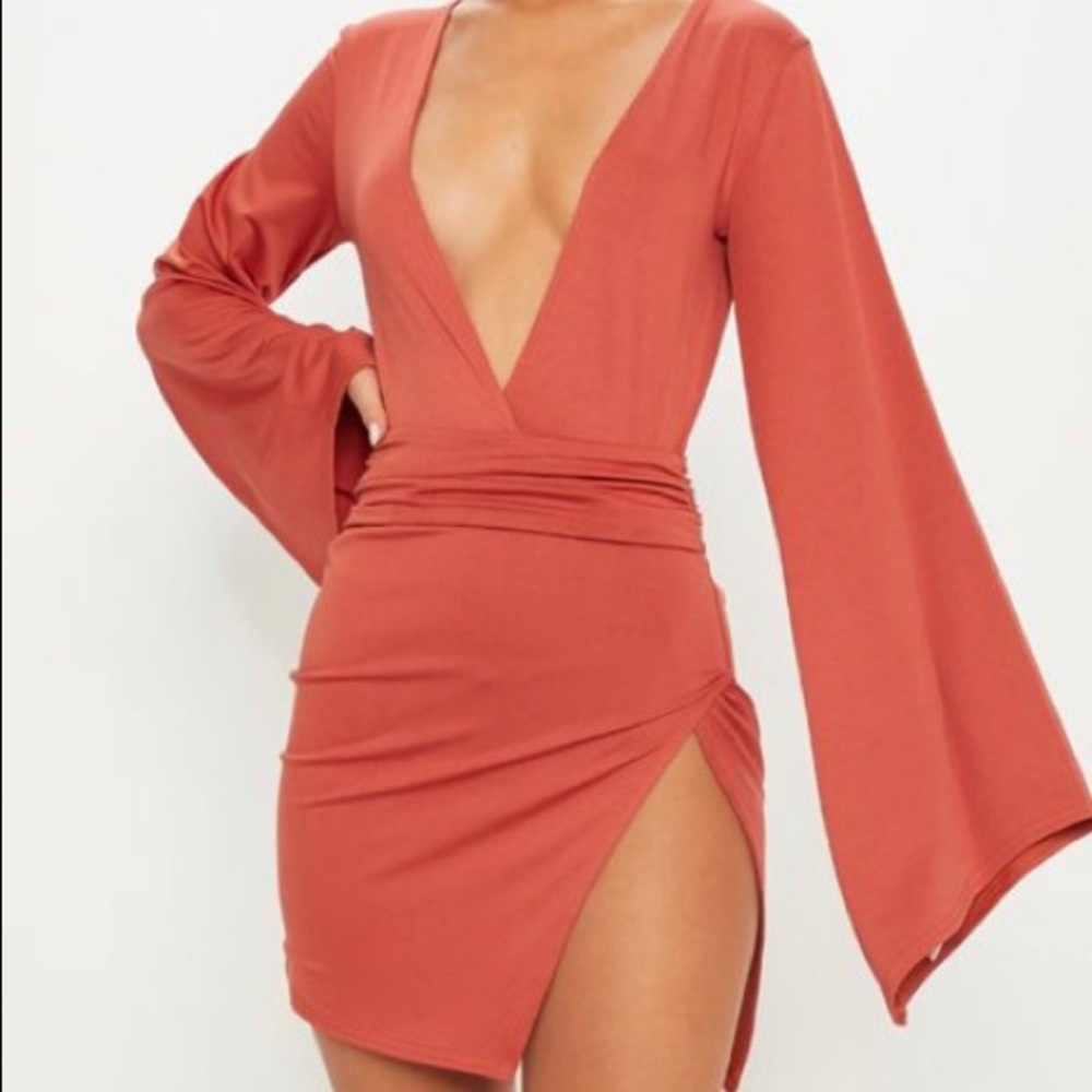 NWT PrettyLittleThing Drape Sleeve Split Dress
